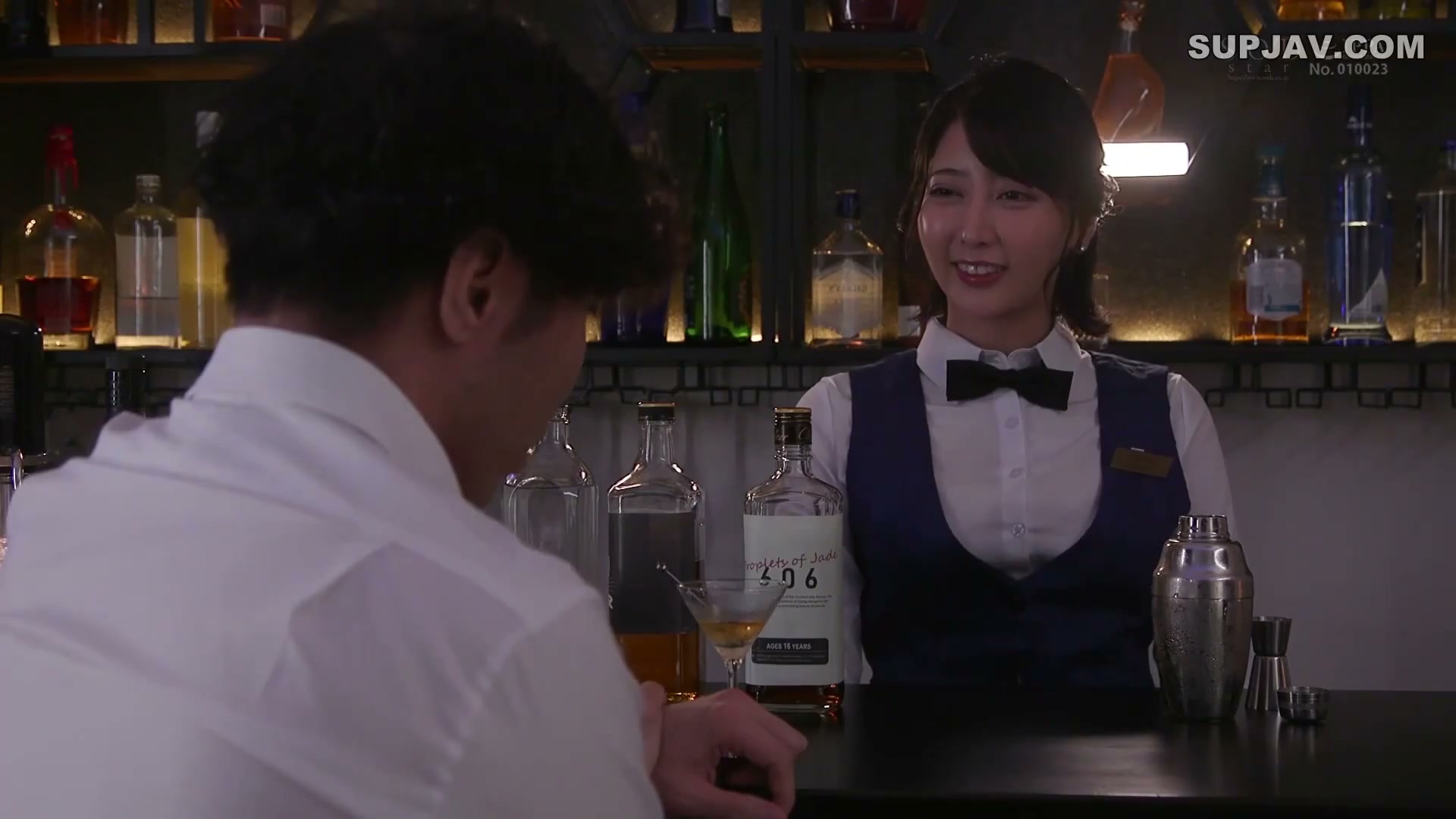 Lộ clip Hibiki Natsume START-297: Bartender dùng lưỡi ‘thôi miên’ khách quên lối về