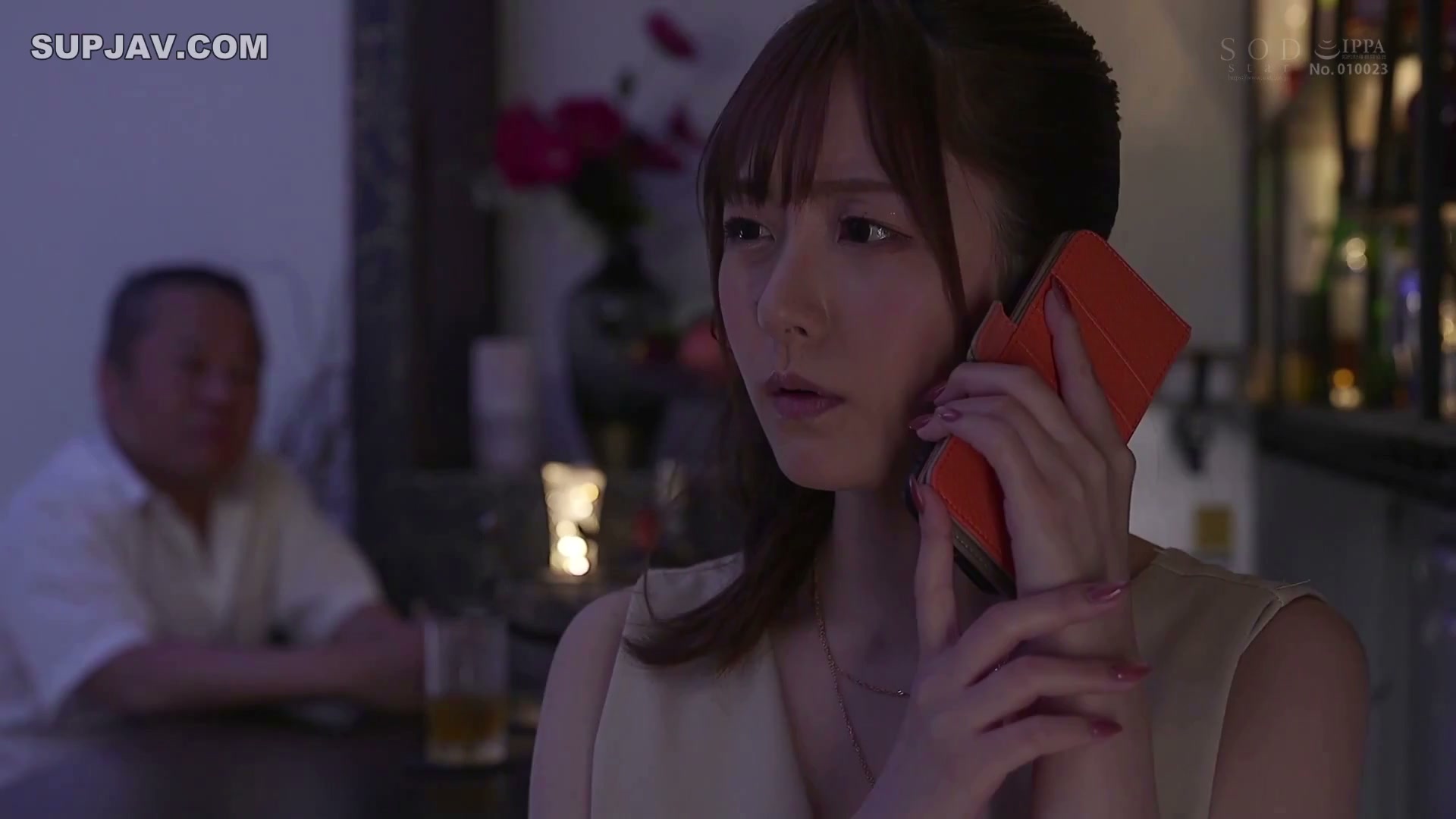 Lộ clip nóng Hikari Aozora START-214: Mẹ đơn thân và ông chú say xỉn ở quán bar.