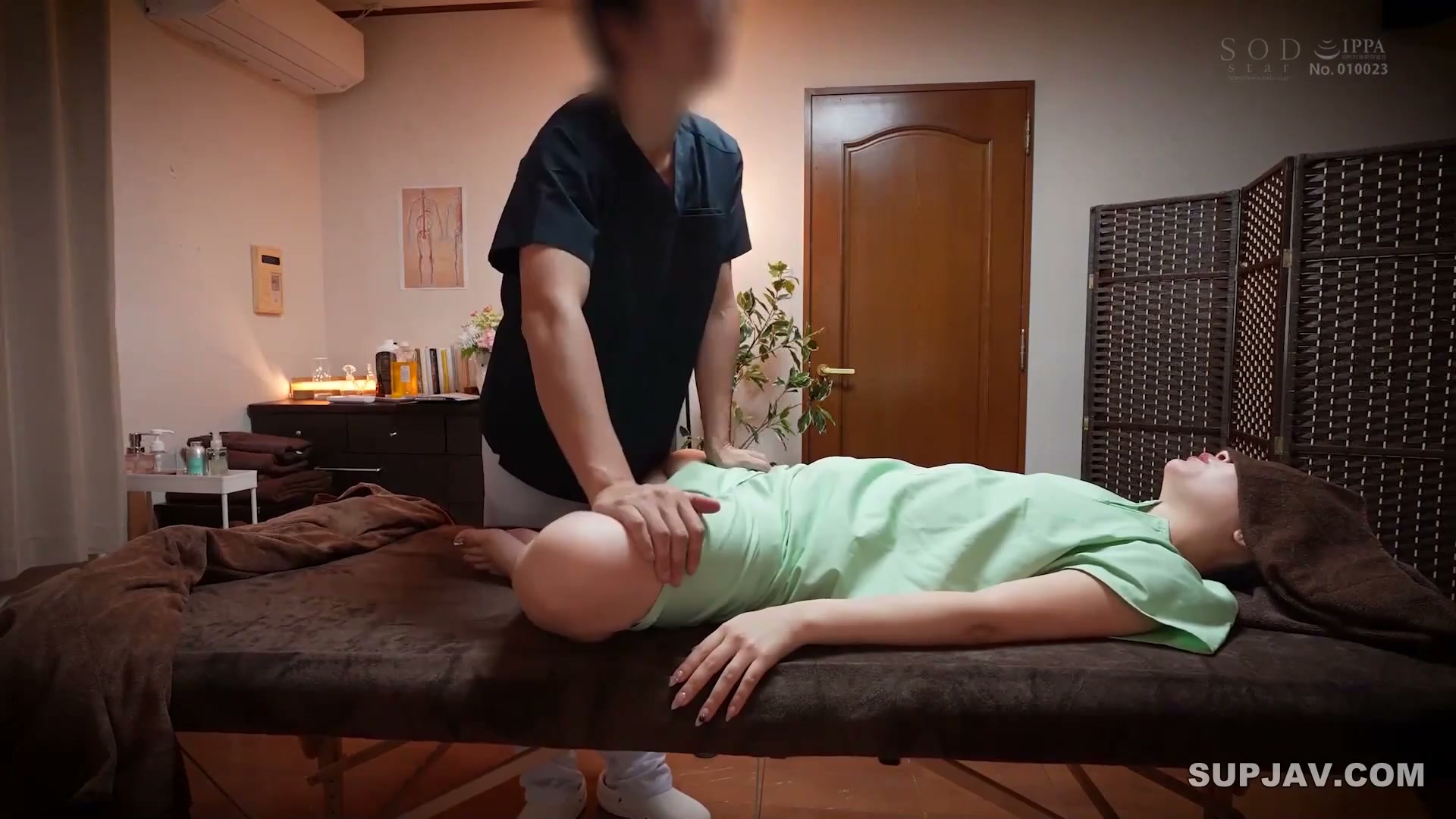 Lộ clip Nurse O rên rỉ tột độ cùng gã nắn xương START-229