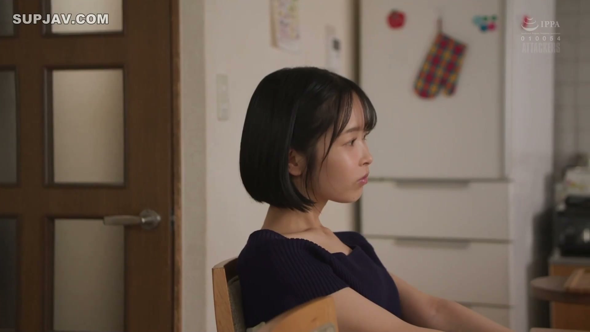 Hinata Natsu & SSPD-176: Vợ hàng xóm ‘làm liều’ cùng bạn thân, lộ clip!