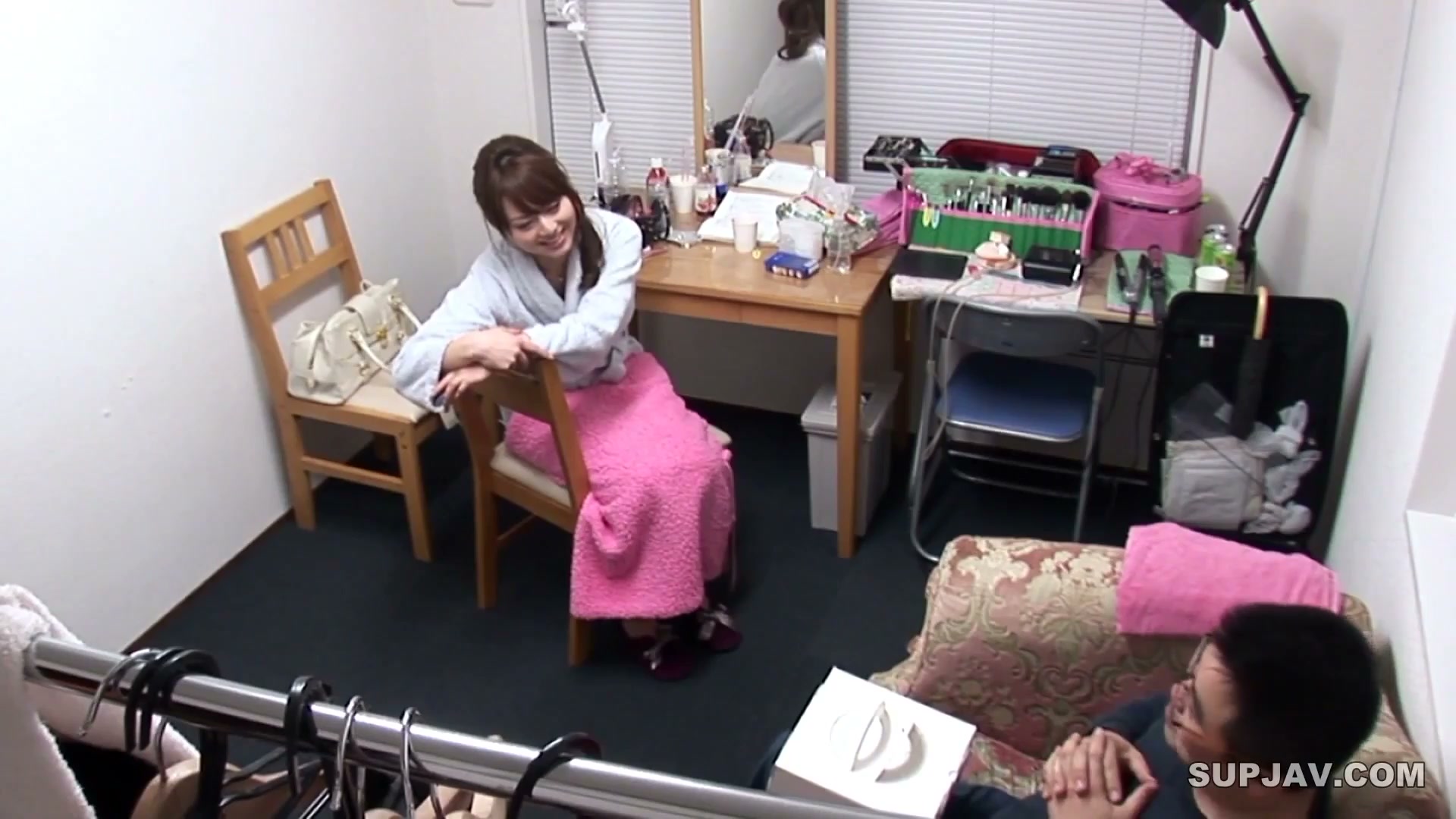 Akiho Yoshizawa lộ clip SOE-617: Idol bị quay lén ngay trong nhà nghỉ?