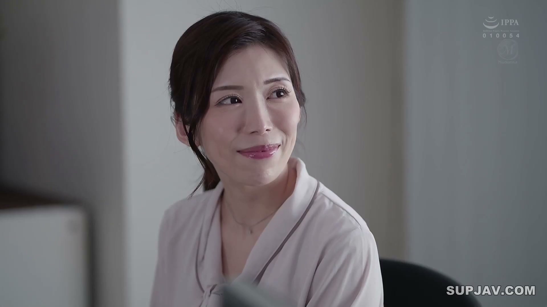 Lộ clip Ayami Ikeda JUQ-959 bị cắm sừng ngay tại công ty!
